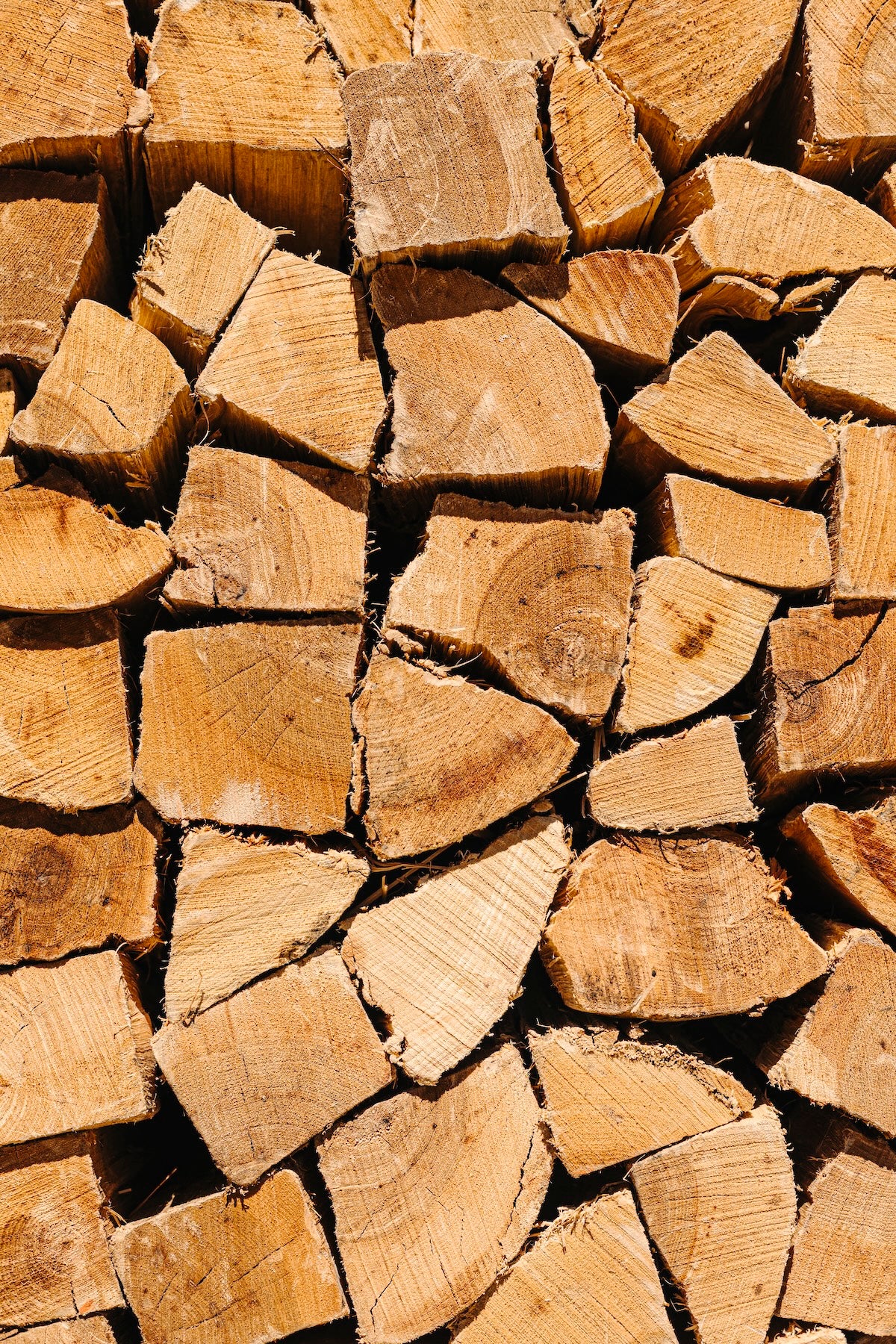 Free Shipping | Buy Pre-Stacked & Kiln-Dried Oak Firewood Rack