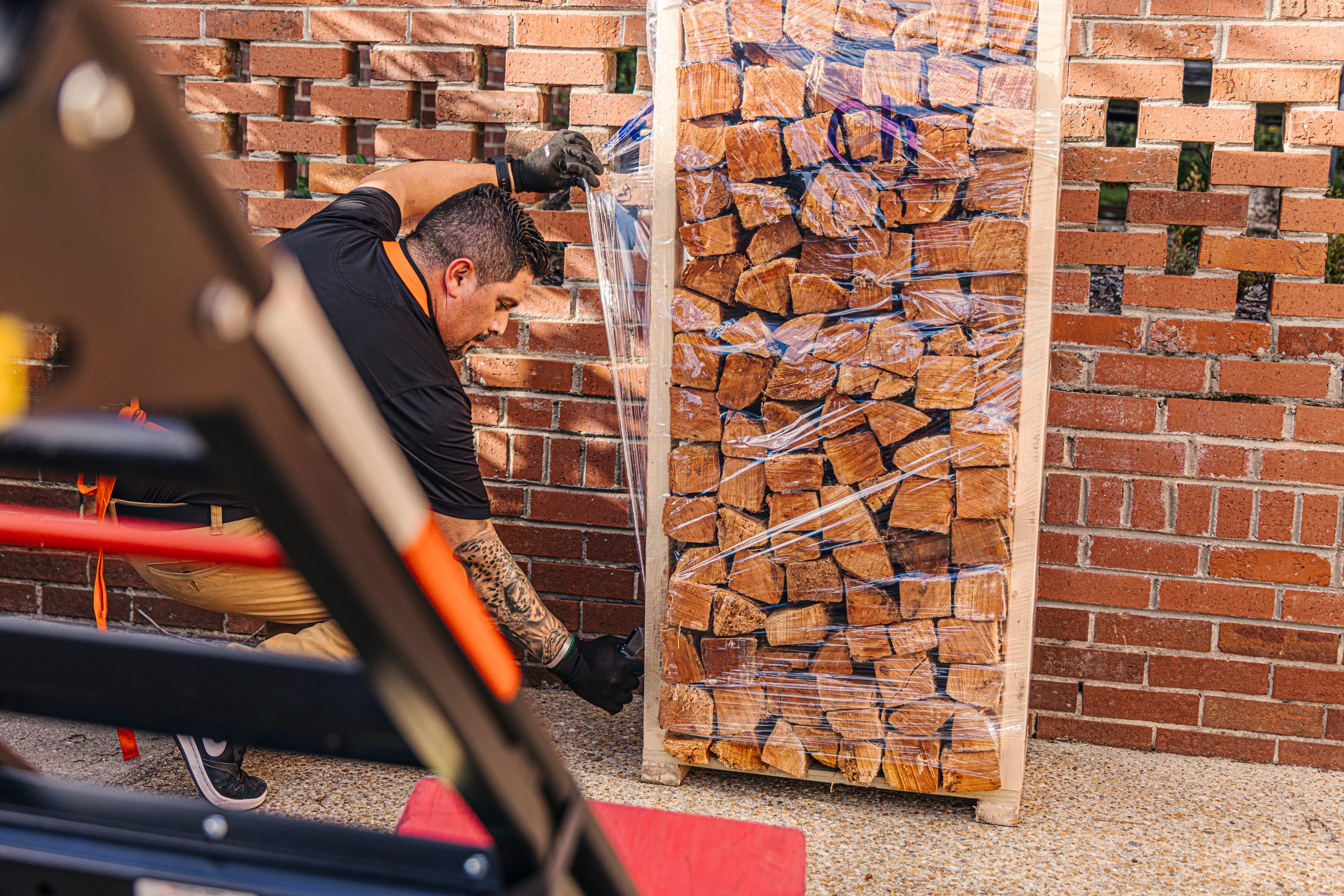 How to Tell if Firewood Is Properly Dried: 5 Tests That Actually Work